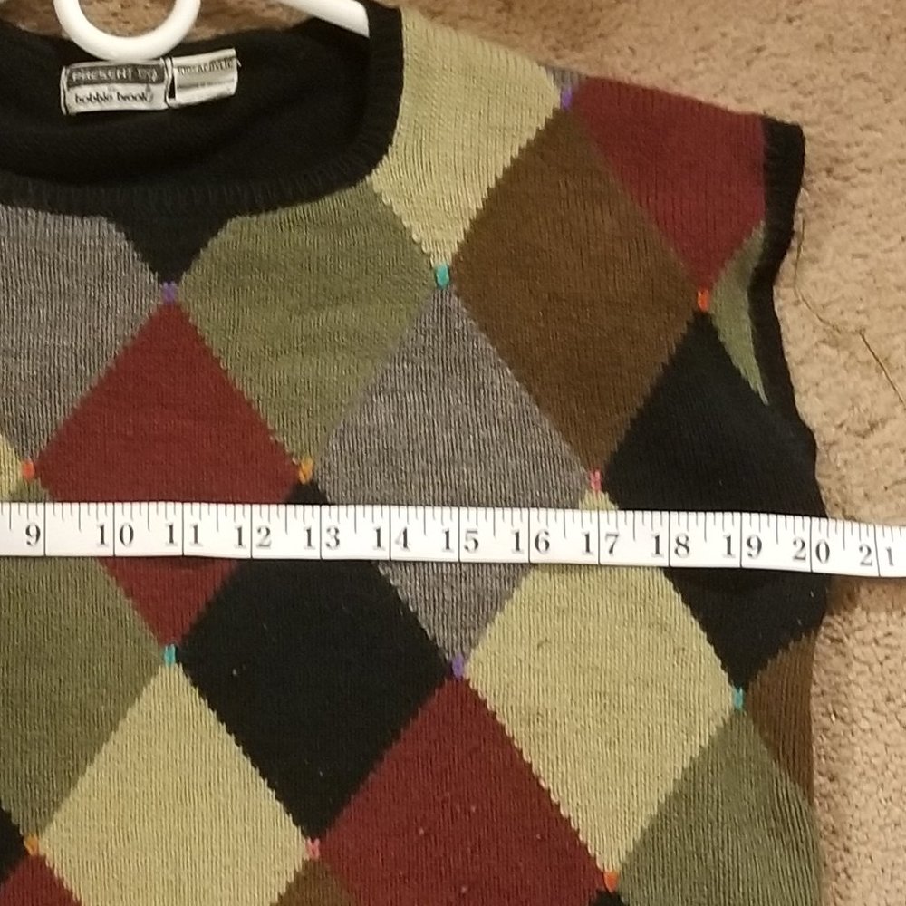 COPY - Unique Multicolored Sweater Vest - Picture 5 of 7